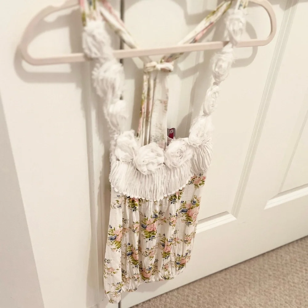 3/$19 Body Central vintage Floral Racerback Tank top camisole blouse